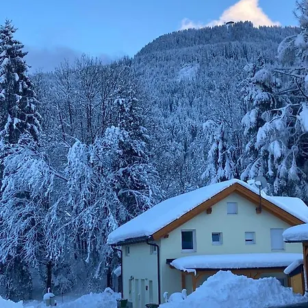 Villa Oachkatzlschwoaf